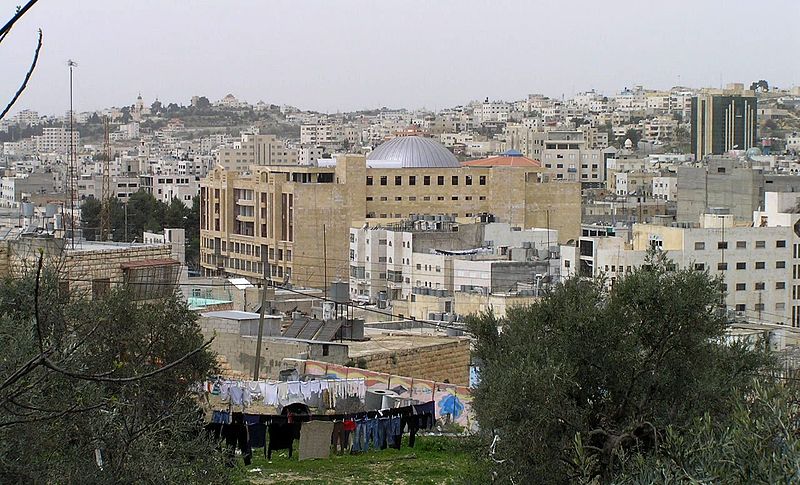Hebron – Israel – Wikipedia by eman – Public Domain – 800px-Hebron172