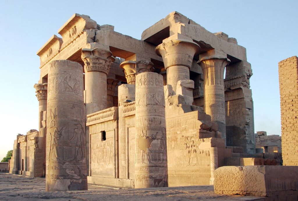 Egypt Kom-ombo Temple – Sobek – by Dezalb – Public Domain – www-freeimg-net – egypt-3321124_1280